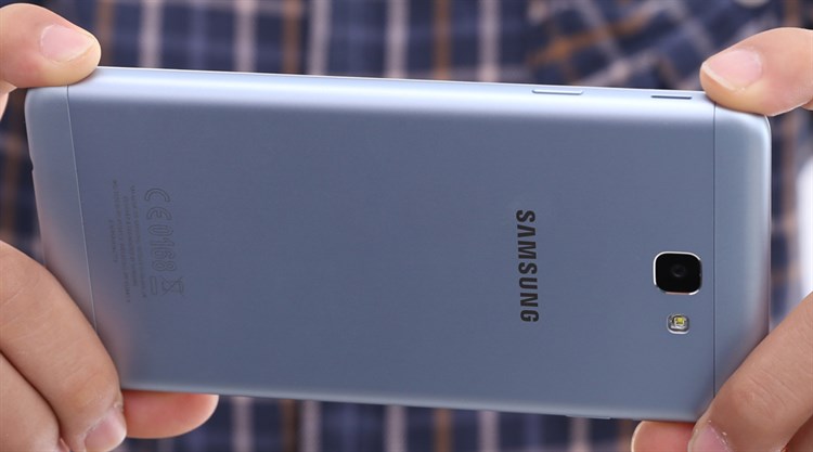 Điện thoại Samsung Galaxy J7 Prime