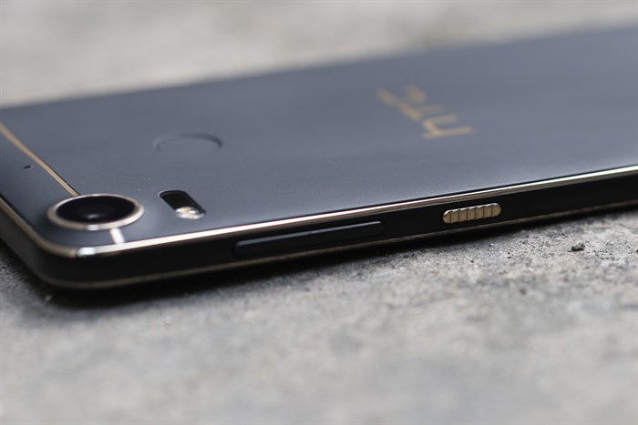 Điện thoại HTC Desire 10 Pro