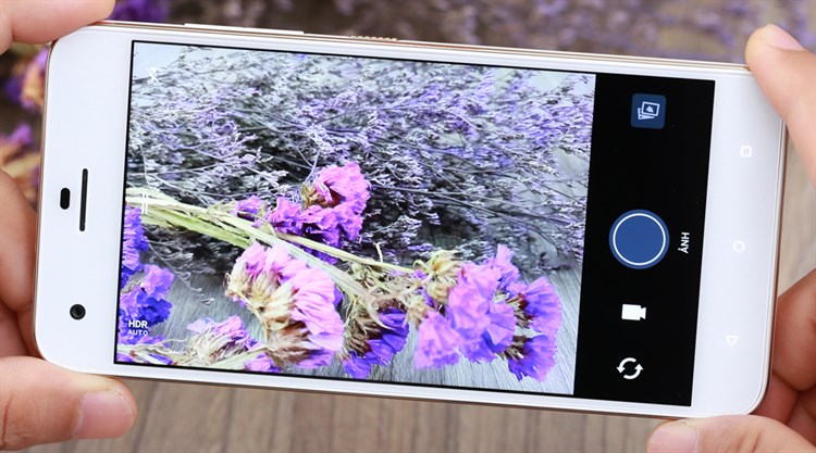 Điện thoại HTC Desire 10 Pro