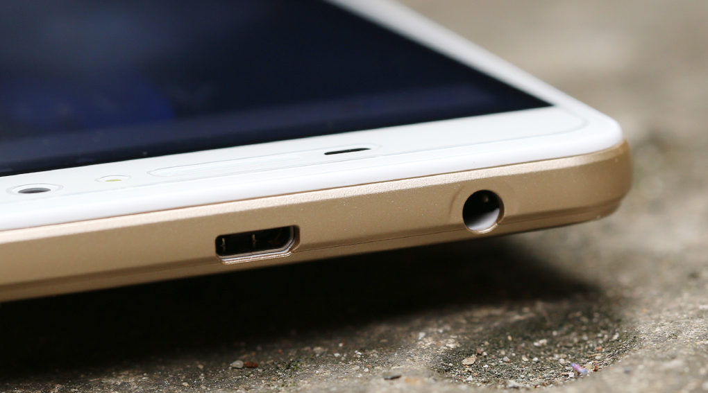 Điện thoại Mobell Nova i4
