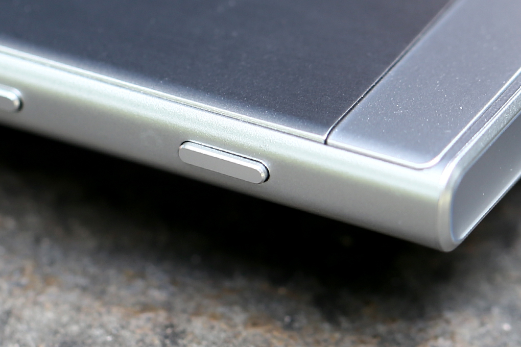 Điện thoại Sony Xperia XZ