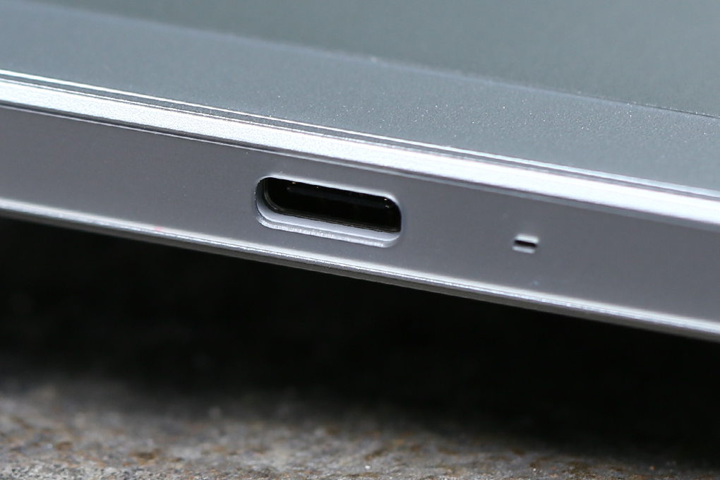 Điện thoại Sony Xperia XZ