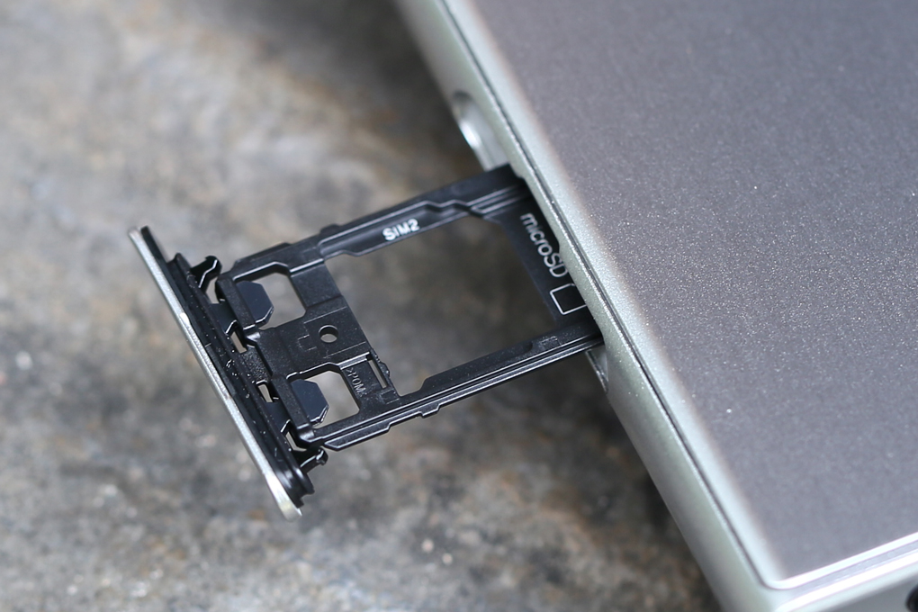 Điện thoại Sony Xperia XZ