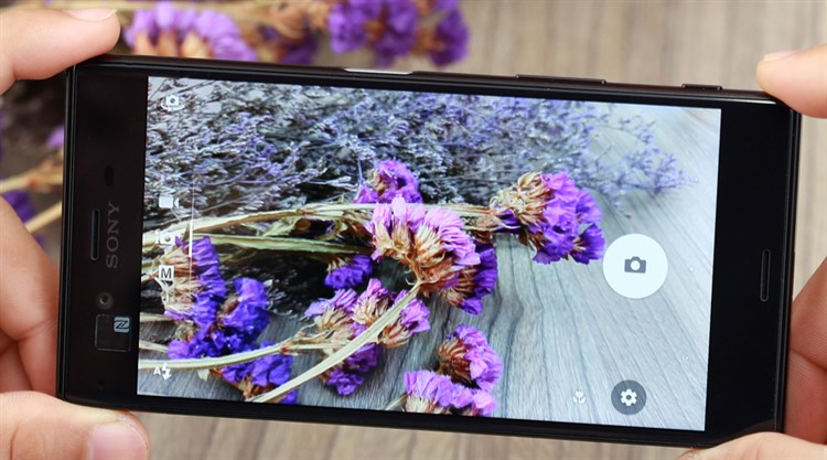 Điện thoại Sony Xperia XZ Dual