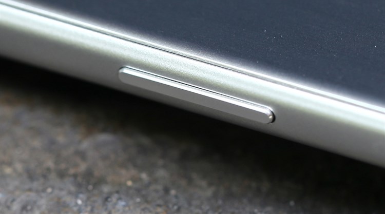 Điện thoại Sony Xperia XZ Dual