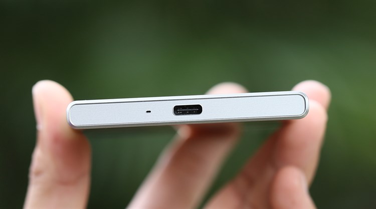 Điện thoại Sony Xperia XZ Dual