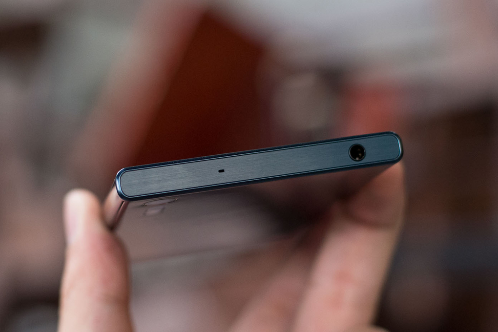 Điện thoại Sony Xperia XZ