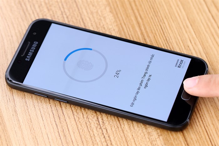 Điện thoại Samsung Galaxy A3 2017