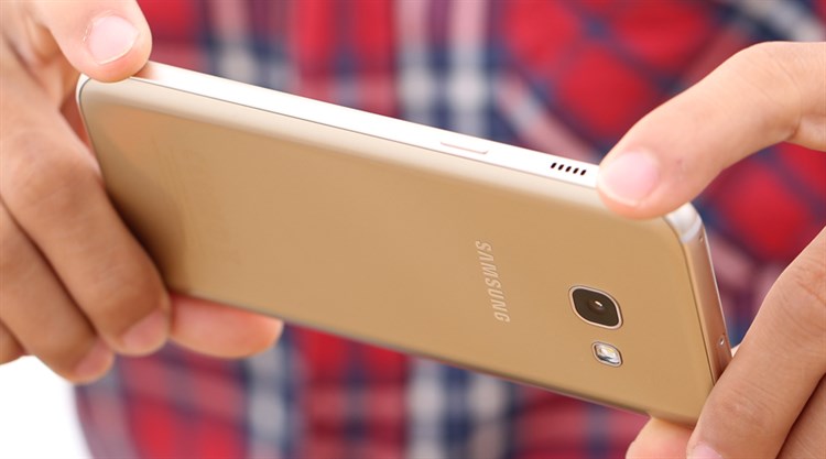 Điện thoại Samsung Galaxy A3 (2017)
