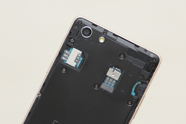 OPPO Neo 7s - Trang bị 2 sim 2 sóng OPPO Neo 7s - Trang bị 2 sim 2 sóng