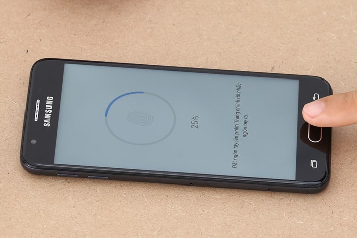 Điện thoại Samsung Galaxy J5 Prime