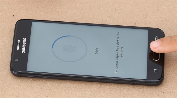 Điện thoại Samsung Galaxy J5 Prime