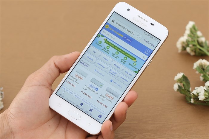 Điện thoại Samsung Galaxy J5 Prime