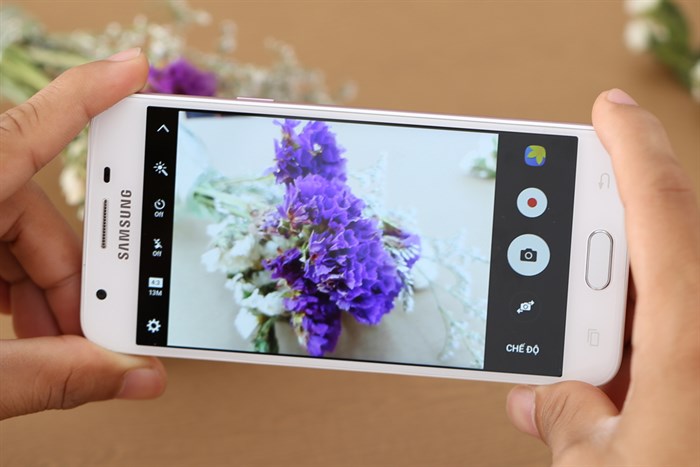 Điện thoại Samsung Galaxy J5 Prime