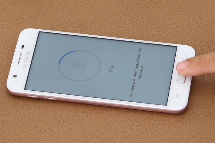 Điện thoại Samsung Galaxy J5 Prime