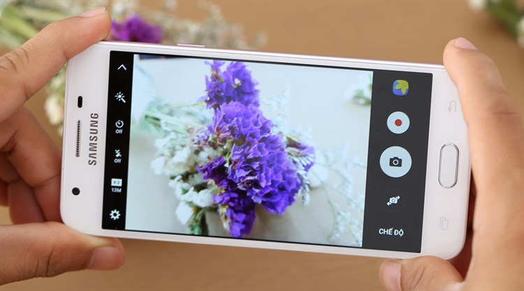 Điện thoại Samsung Galaxy J5 Prime