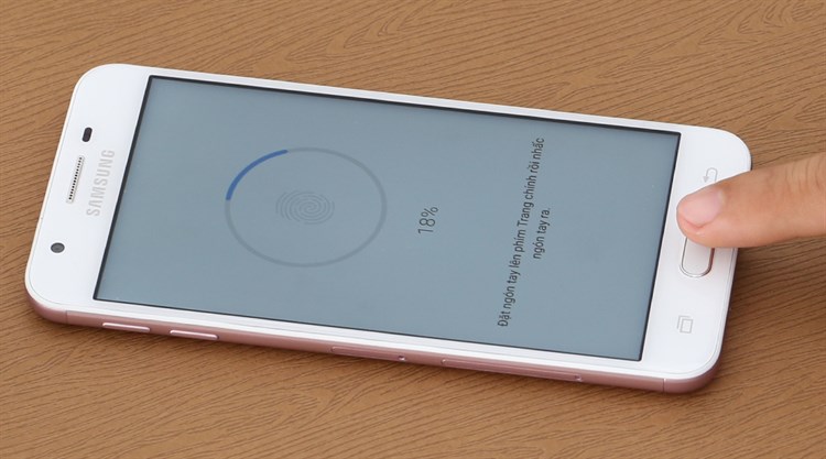 Điện thoại Samsung Galaxy J5 Prime