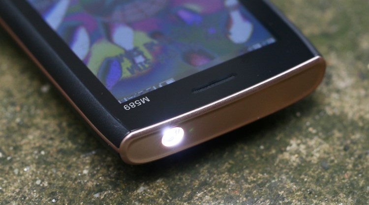 Điện thoại Mobell M589