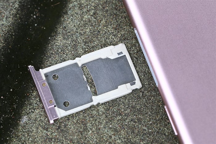 Điện thoại Mobell Nova i7