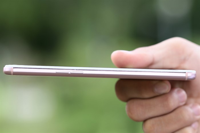 Điện thoại Mobell Nova i7