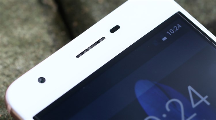 Điện thoại Mobell Nova i7