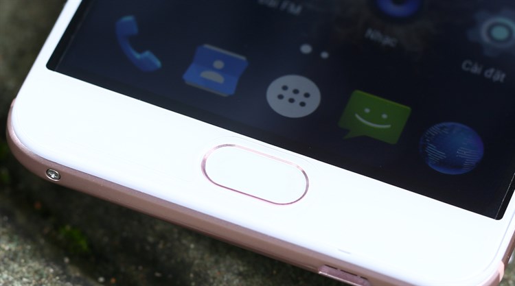 Điện thoại Mobell Nova i7