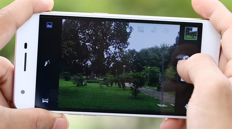 Điện thoại Mobell Nova i7