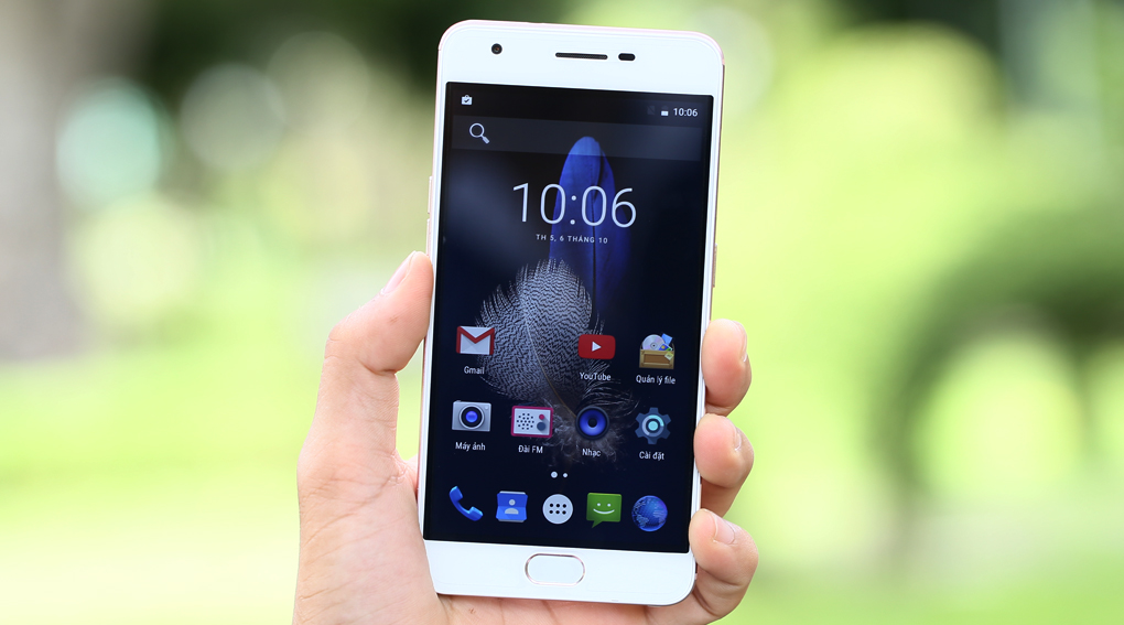 Điện thoại Mobell Nova i7