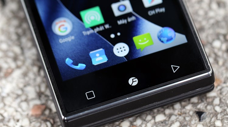 Điện thoại Freetel Musashi