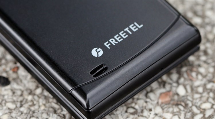 Điện thoại Freetel Musashi