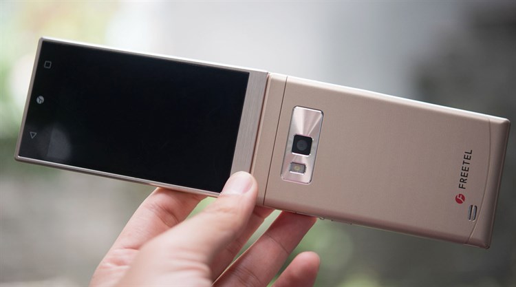 Điện thoại Freetel Musashi