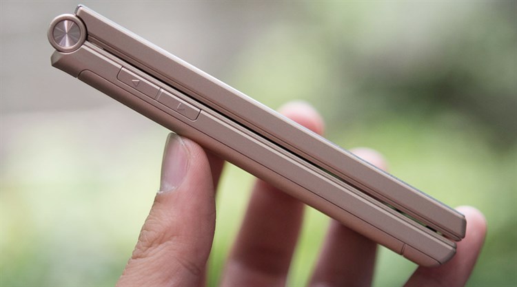 Điện thoại Freetel Musashi