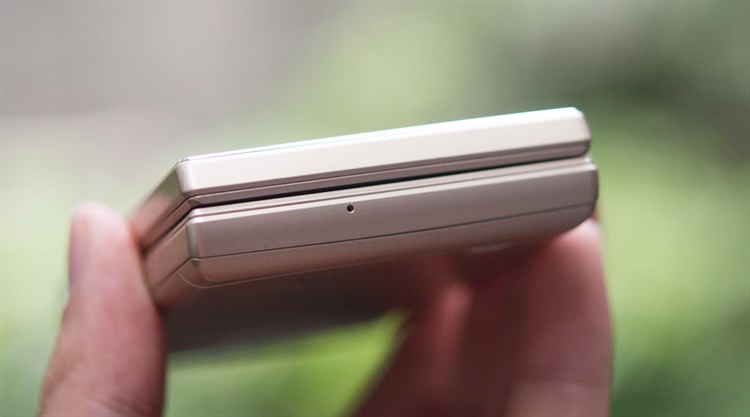 Điện thoại Freetel Musashi