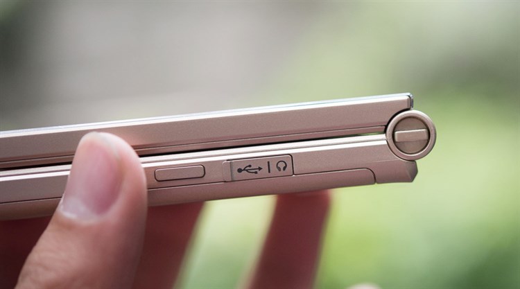 Điện thoại Freetel Musashi