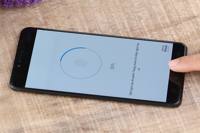 Điện thoại Samsung Galaxy C9 Pro