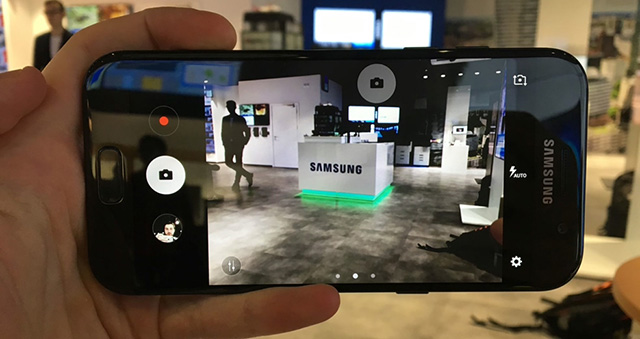 Samsung Galaxy A7 (2017) – Mạnh mẽ hơn, đậm đà hơn Samsung Galaxy A7 (2017) – Mạnh mẽ hơn, đậm đà hơn
