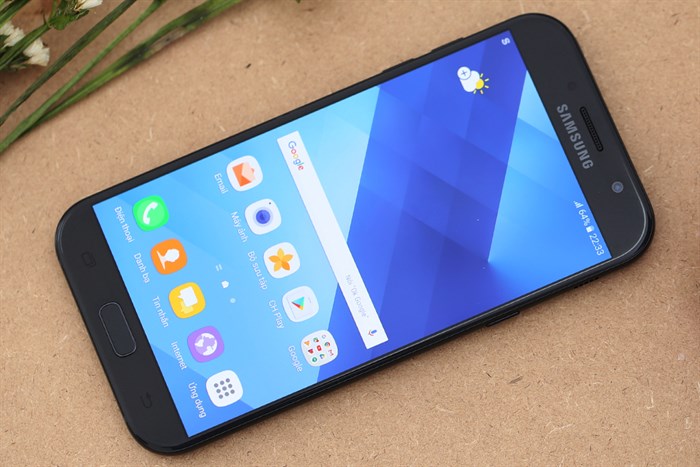 Điện thoại Samsung Galaxy A7 (2017)