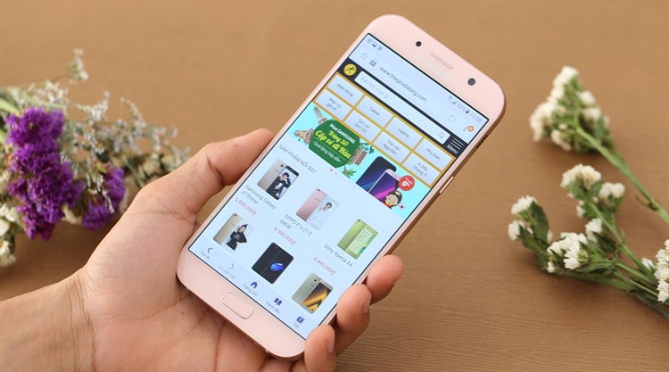 Điện thoại Samsung Galaxy A7 (2017)