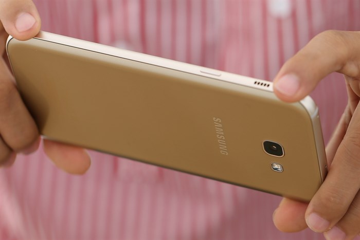 Điện thoại Samsung Galaxy A7 (2017)