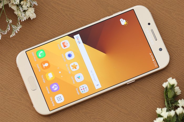 Điện thoại Samsung Galaxy A7 (2017)