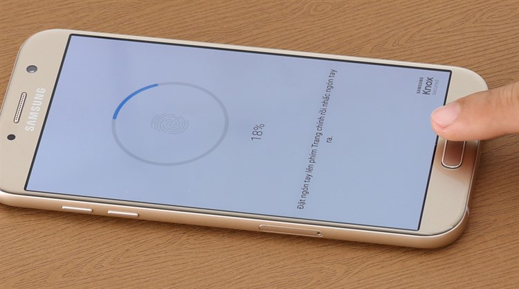 Điện thoại Samsung Galaxy A7 (2017)