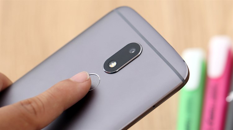 Điện thoại Motorola Moto M