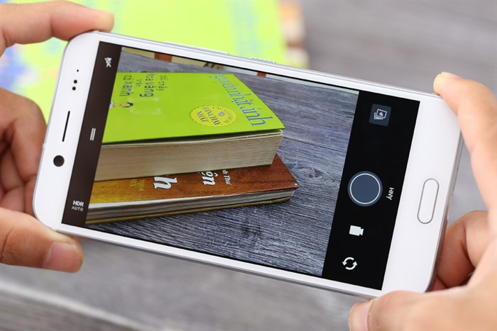 Điện thoại HTC 10 Evo Màu Bạc