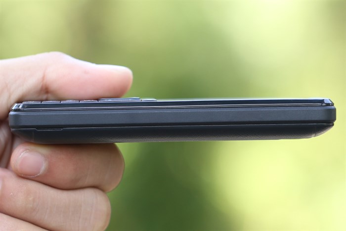 Điện thoại Itel it2180 Màu Xanh đen