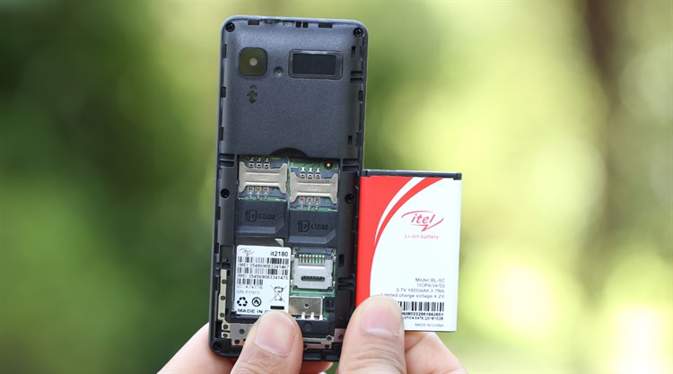 Điện thoại Itel it2180 Màu Xanh đen