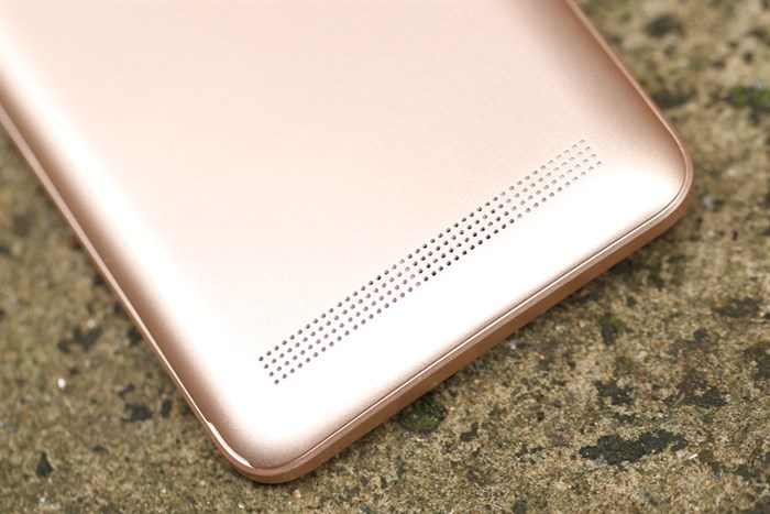 Điện thoại Mobell Nova S2 Màu Vàng đồng