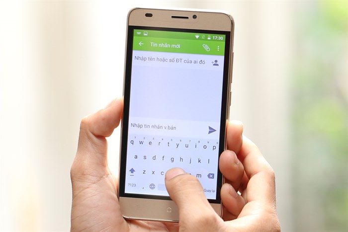 Điện thoại Mobell Nova S2 Màu Vàng đồng