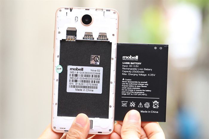 Điện thoại Mobell Nova S2 Màu Vàng đồng