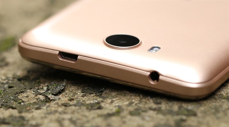 Điện thoại Mobell Nova S2