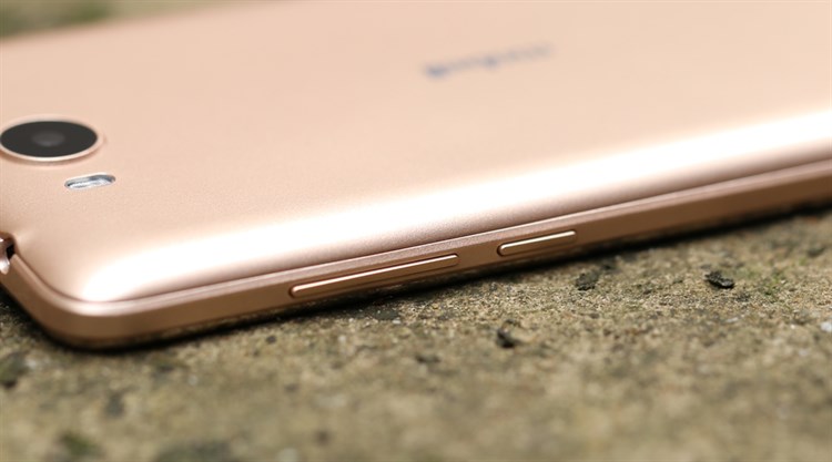 Điện thoại Mobell Nova S2